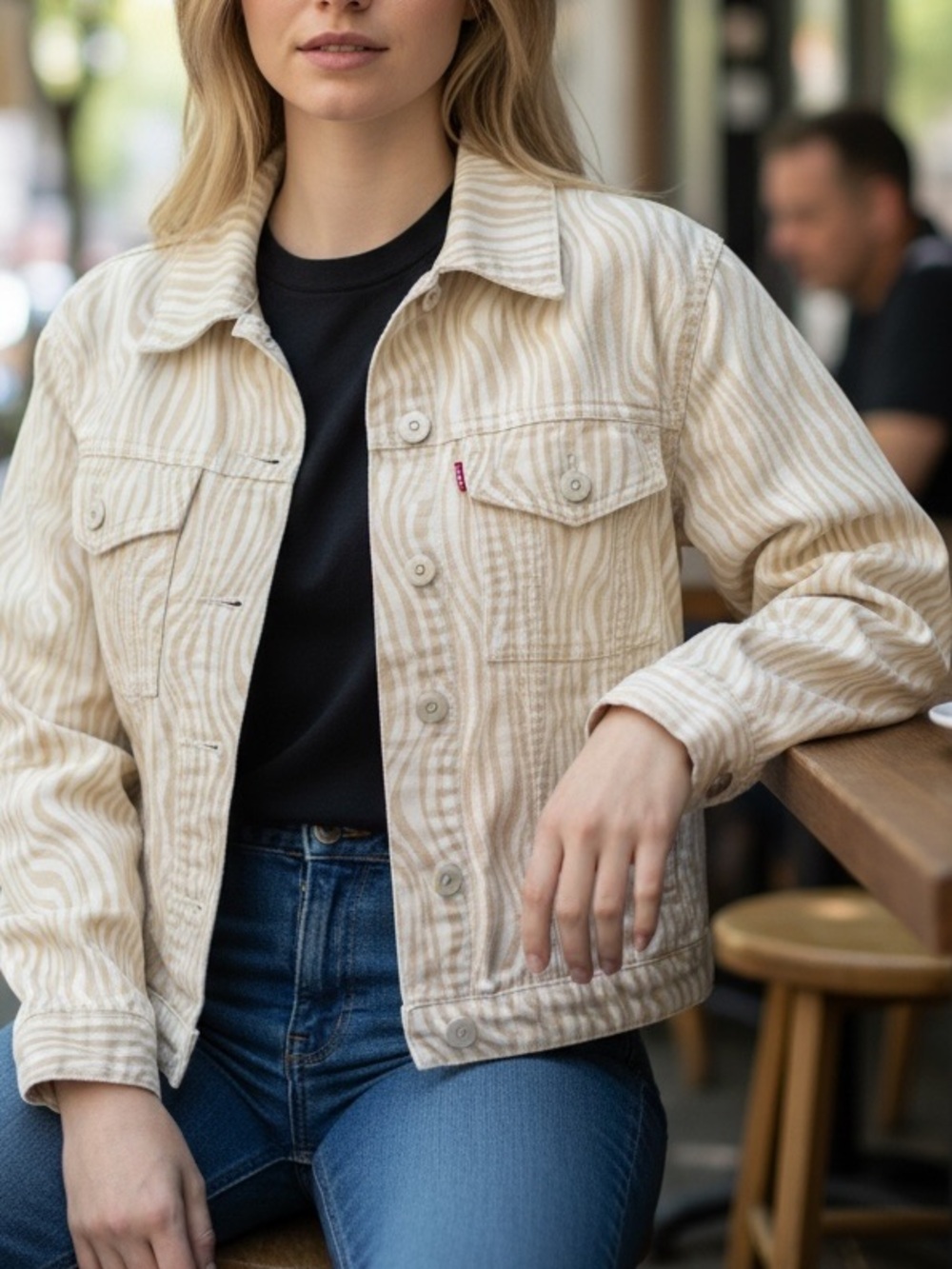 Levi's Cream & Tan Striped Button-Up Shirt
